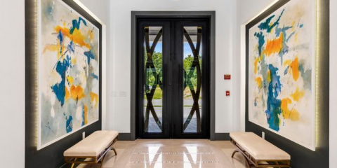 Стенен светлинен панел: оригинални опции за осветление за апартамент или къща